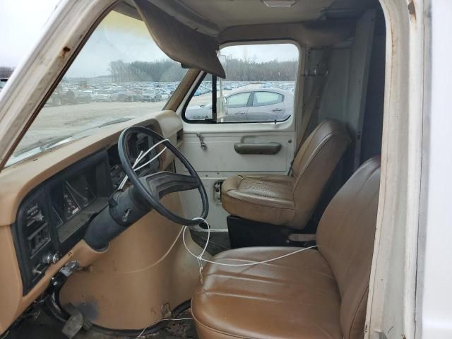 1984 Ford Econoline E250 Van