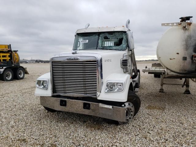 2015 Freightliner 122SD