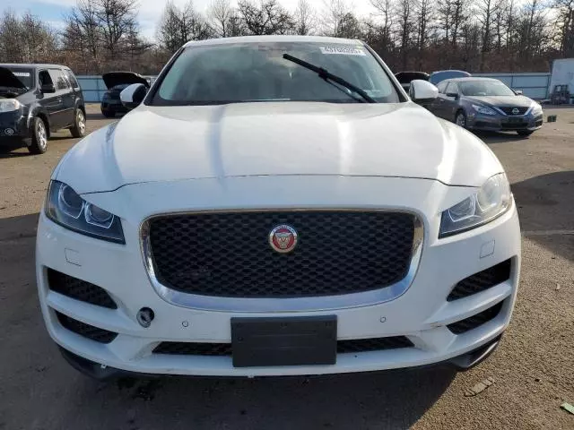 2017 Jaguar F-PACE Prestige