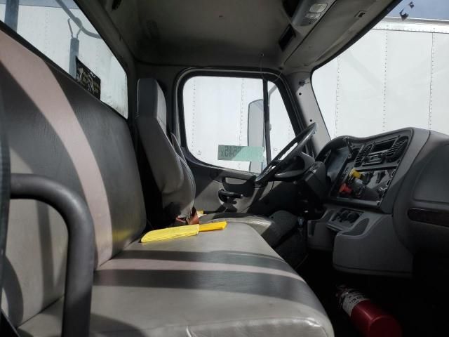 2016 Freightliner M2 106 Semi Truck