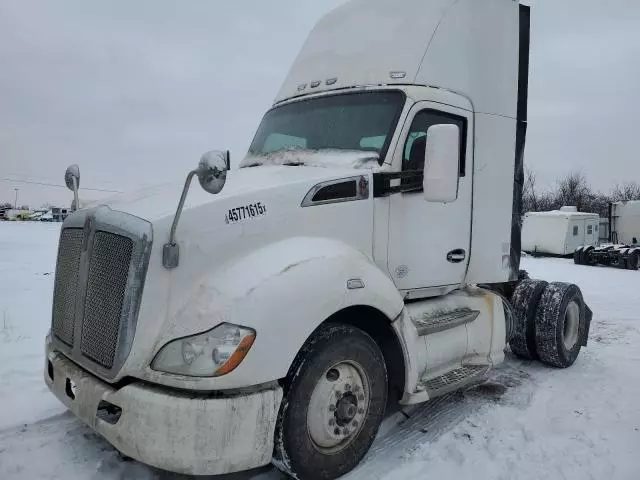 2014 Kenworth Construction T680