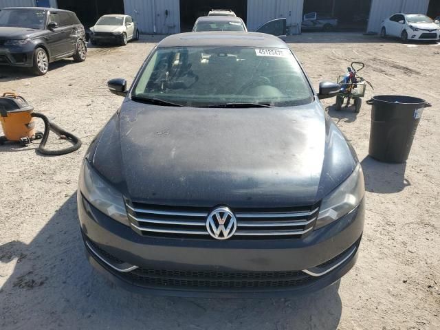 2014 Volkswagen Passat SE