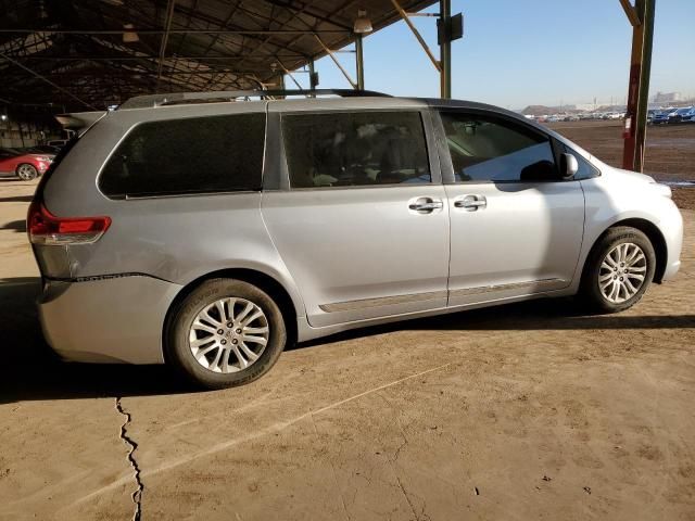 2012 Toyota Sienna XLE