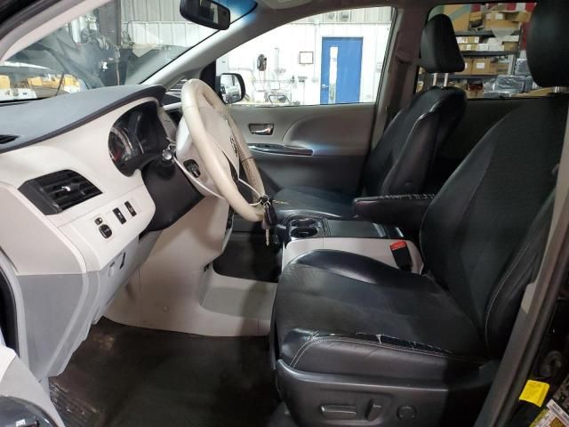 2013 Toyota Sienna Sport