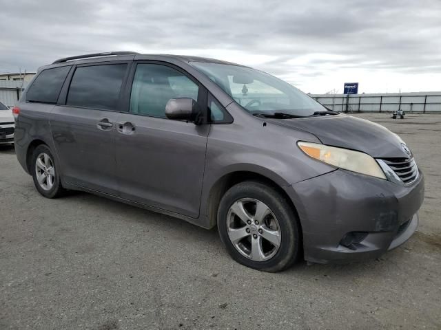 2013 Toyota Sienna LE