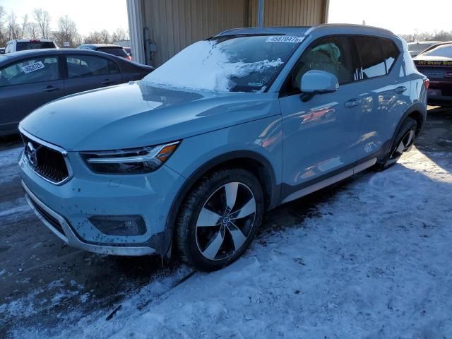 2019 Volvo XC40 T5 Momentum