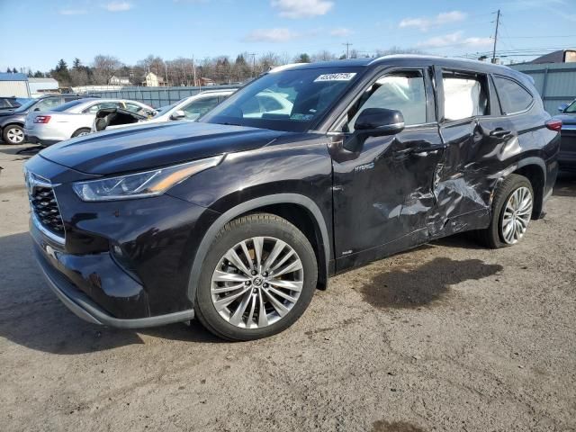 2021 Toyota Highlander Hybrid Platinum