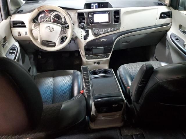 2013 Toyota Sienna Sport