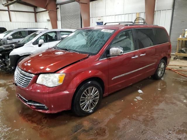 2014 Chrysler Town & Country Touring L