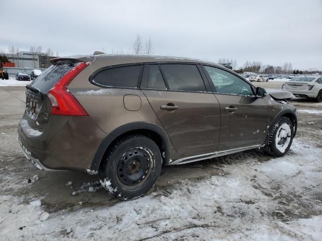 2015 Volvo V60 Cross Country Premier