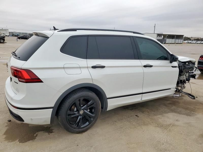 2024 Volkswagen Tiguan SE R-LINE Black