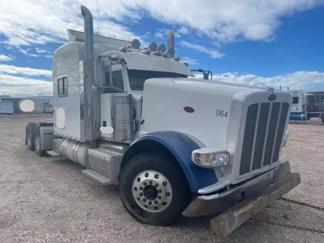 2012 Peterbilt 389