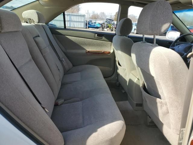 2004 Toyota Camry LE