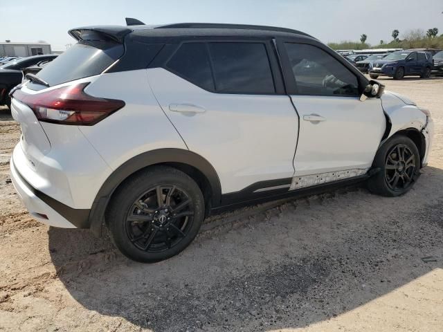 2022 Nissan Kicks SR