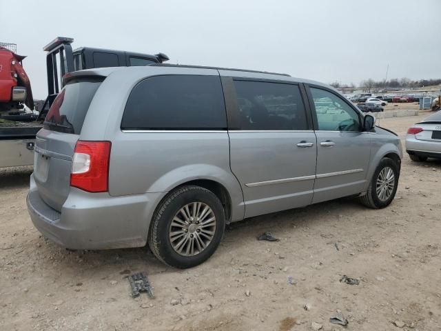 2013 Chrysler Town & Country Touring L