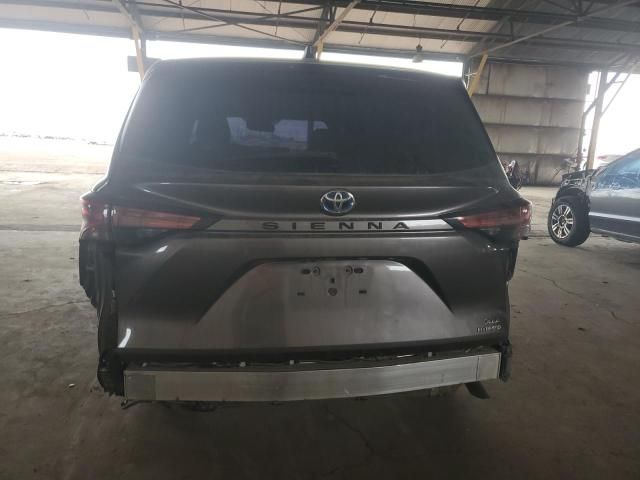 2021 Toyota Sienna XLE