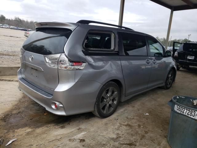 2012 Toyota Sienna Sport