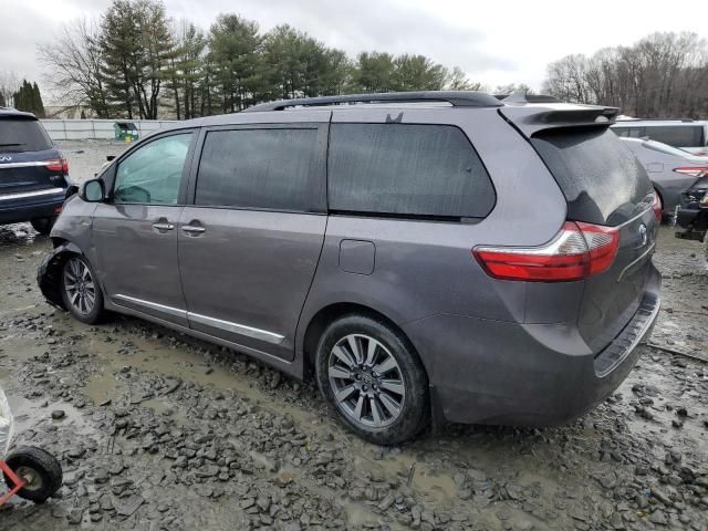 2020 Toyota Sienna XLE