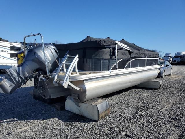 2023 Bennington Marine Pontoon