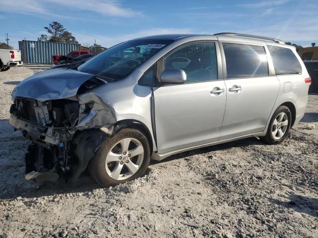 2014 Toyota Sienna LE