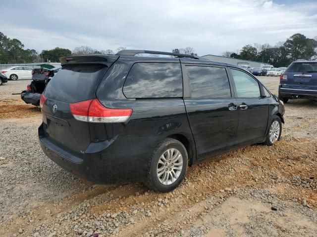 2013 Toyota Sienna XLE