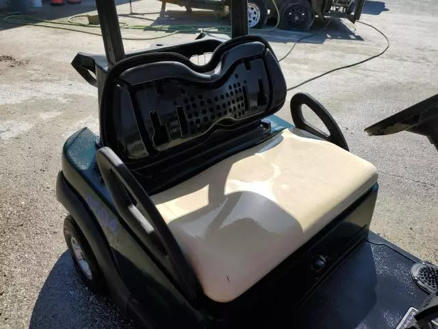 2000 Clubcar Golf Cart