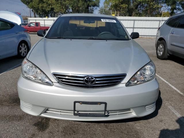 2005 Toyota Camry LE