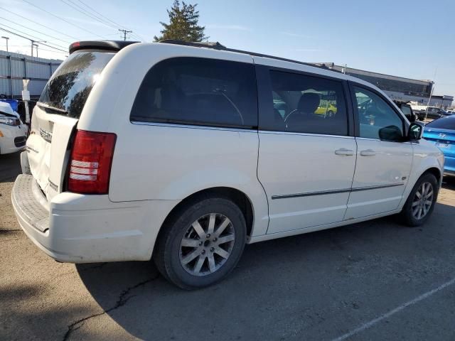 2009 Chrysler Town & Country Touring