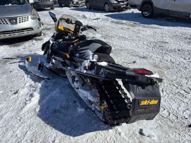 2013 Skidoo 2013 Skidoo Renegade