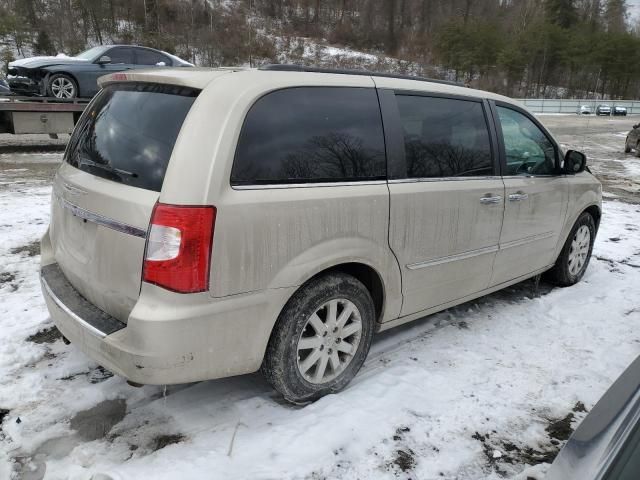 2016 Chrysler Town & Country Touring