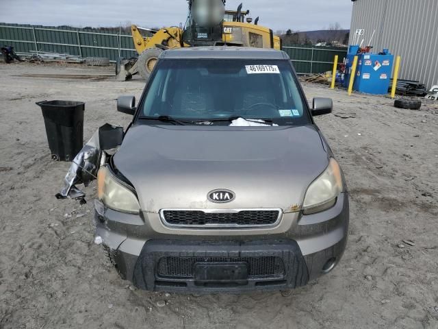 2011 KIA Soul +