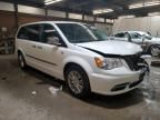 2014 Chrysler Town & Country Touring L