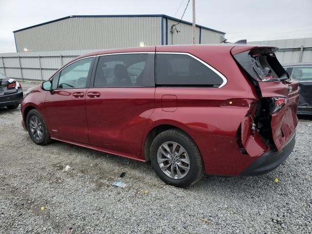 2021 Toyota Sienna LE