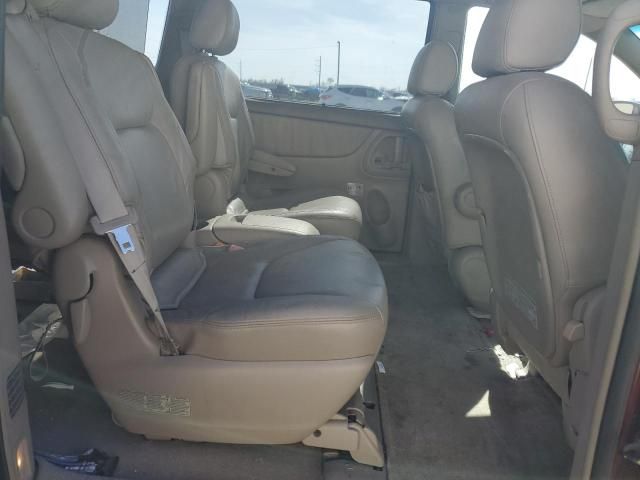 2004 Toyota Sienna XLE