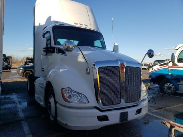 2014 Kenworth Construction T680