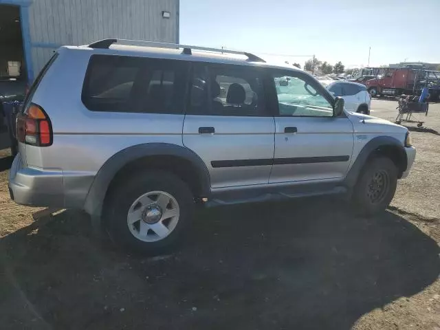 2004 Mitsubishi Montero Sport ES