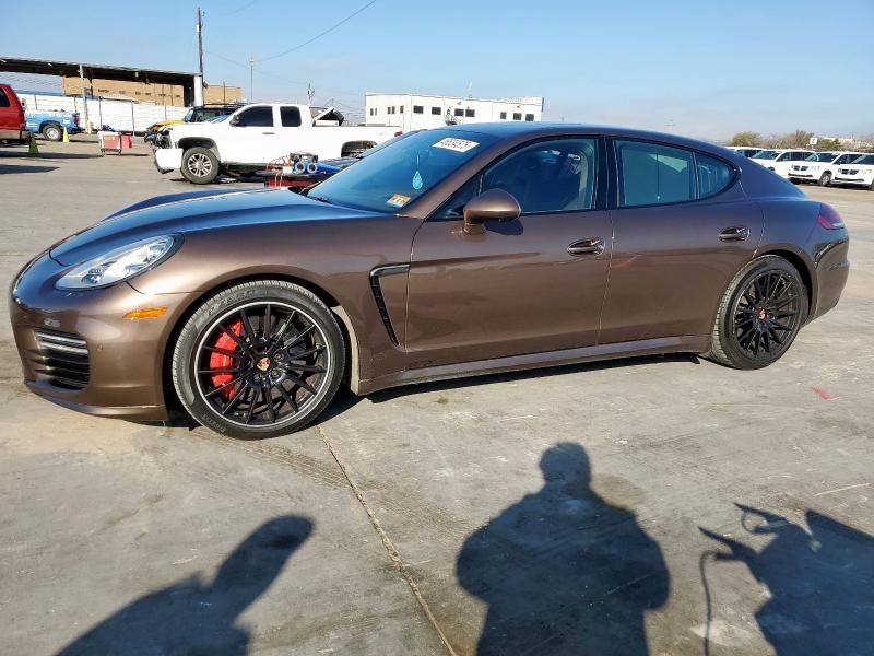 2016 Porsche Panamera GTS