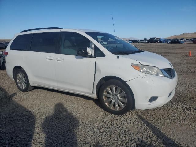 2014 Toyota Sienna LE