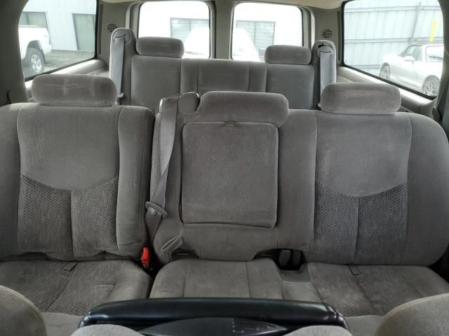 2004 Chevrolet Suburban C1500