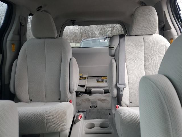 2014 Toyota Sienna LE