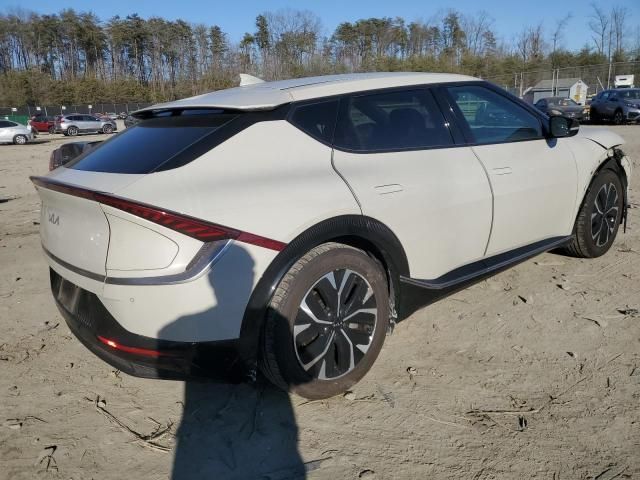 2022 KIA EV6 Light