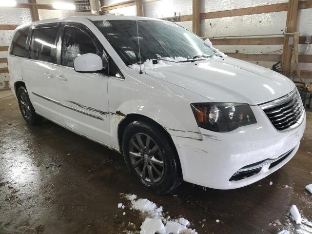 2015 Chrysler Town & Country S