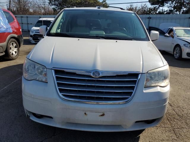 2009 Chrysler Town & Country Touring