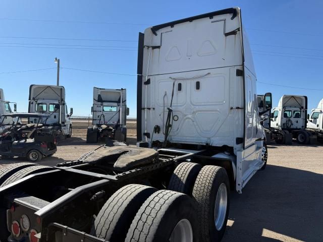 2019 Freightliner Cascadia 126