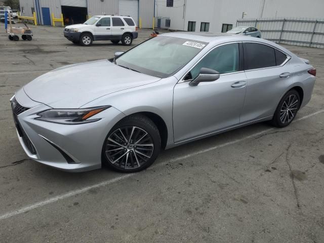 2024 Lexus ES 300H Base