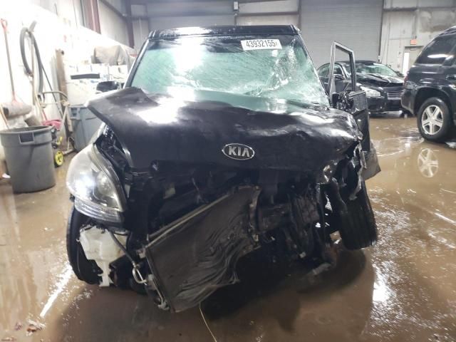 2013 KIA Soul +