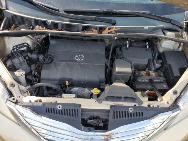 2014 Toyota Sienna XLE