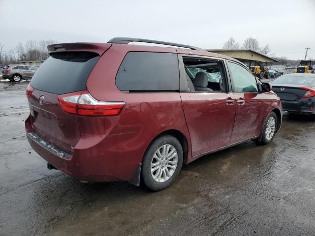 2017 Toyota Sienna XLE