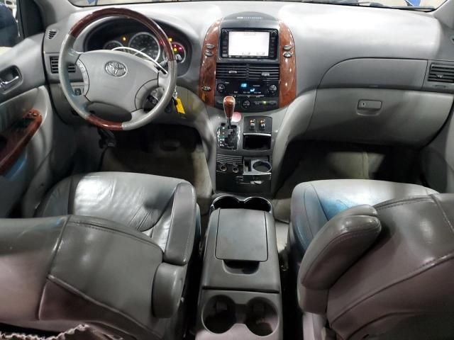 2004 Toyota Sienna XLE