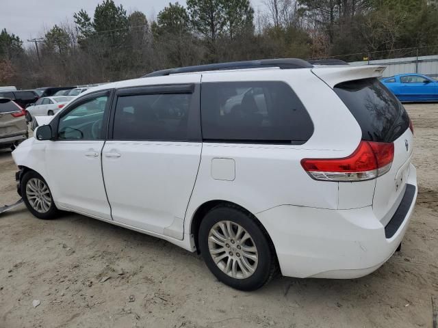 2011 Toyota Sienna XLE